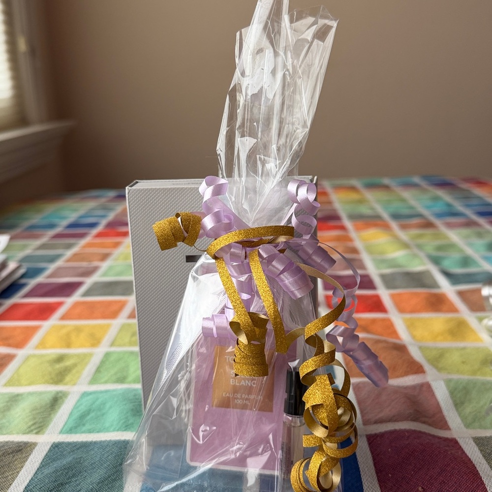 💐💛💐 Tom Ford Soleil Blanc car freshener bundle with Gold and Purple Accents💐💛💐 - Picture 3 of 8